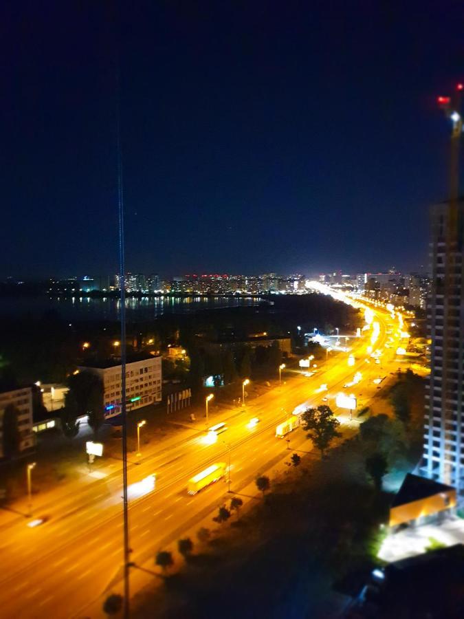Олімпік Парк, 5Хв Від М Бориспільська, Завжди Є Світло, Генератор В Будинку! Kiev Luaran gambar